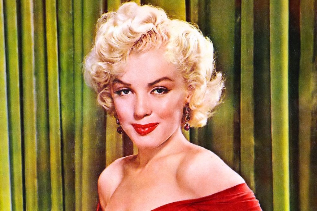 8 Beauty Tricks Used by Marilyn Monroe's Make-Up Artist 5